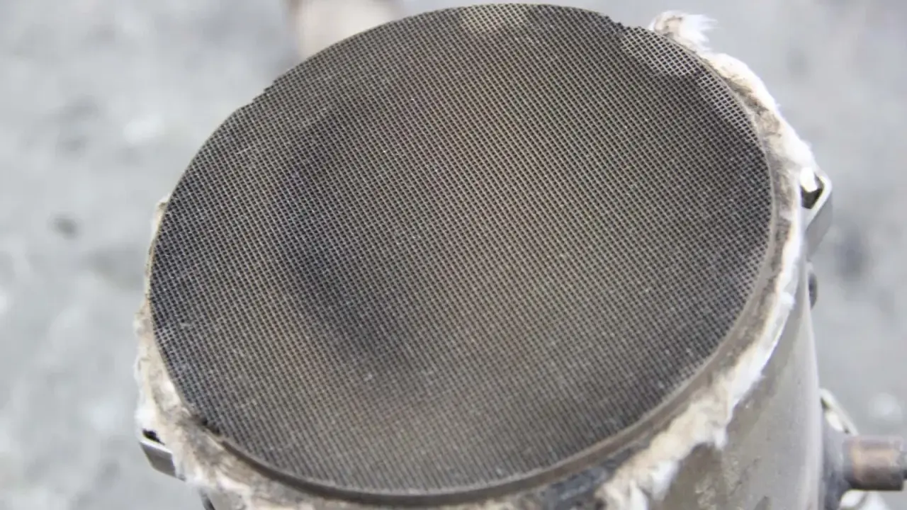 DPF Volvo: Wypalanie filtra krok po kroku uniknij drogich napraw!