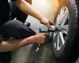 Ile kosztuje zdjęcie opony z felgi? Ceny i ukryte koszty!