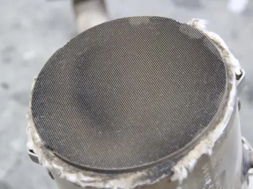 DPF Volvo: Wypalanie filtra krok po kroku uniknij drogich napraw!