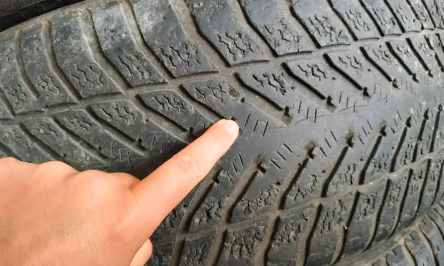 Nowe opony letnie: 7-8 mm bieżnika. Kiedy wymienić dla bezpieczeństwa?