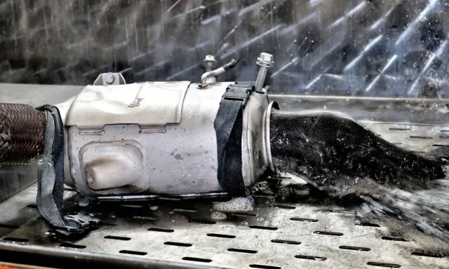 Jak rozpoznać zapchany DPF? 7 objawów i skuteczne rozwiązania