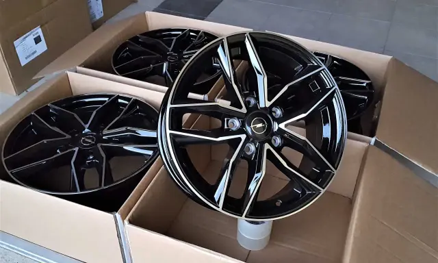 Myśl krok po kroku: Jakie felgi do Opla Vivaro wybrać bezpiecznie?